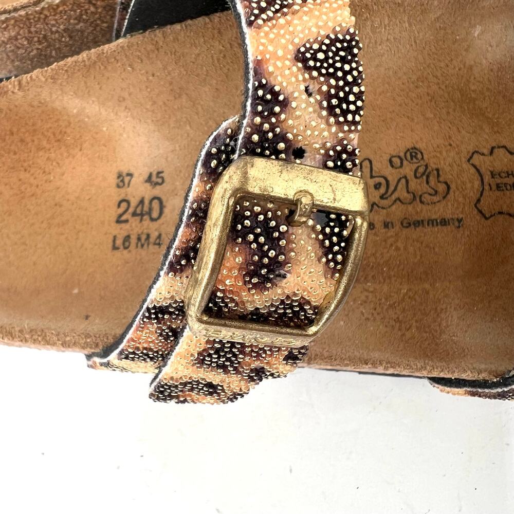 Birki's by Birkenstock Tahiti sandals feature a leopard print glitter finish - Picture 8 of 10